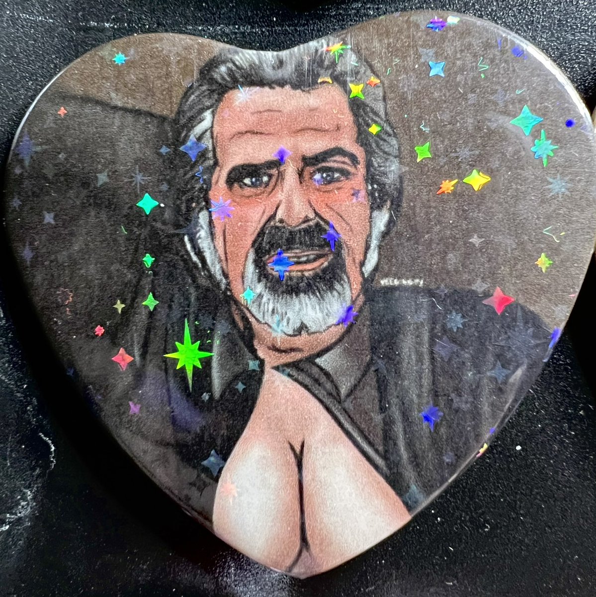 VeeGiggity's tweet photo. Heart pins are up including the buxom Izzy and Stede! Take note of postage costs as I don’t send anything untracked! 

❤️❤️

https://t.co/himX4siyMY https://t.co/ycg6sQMWTh