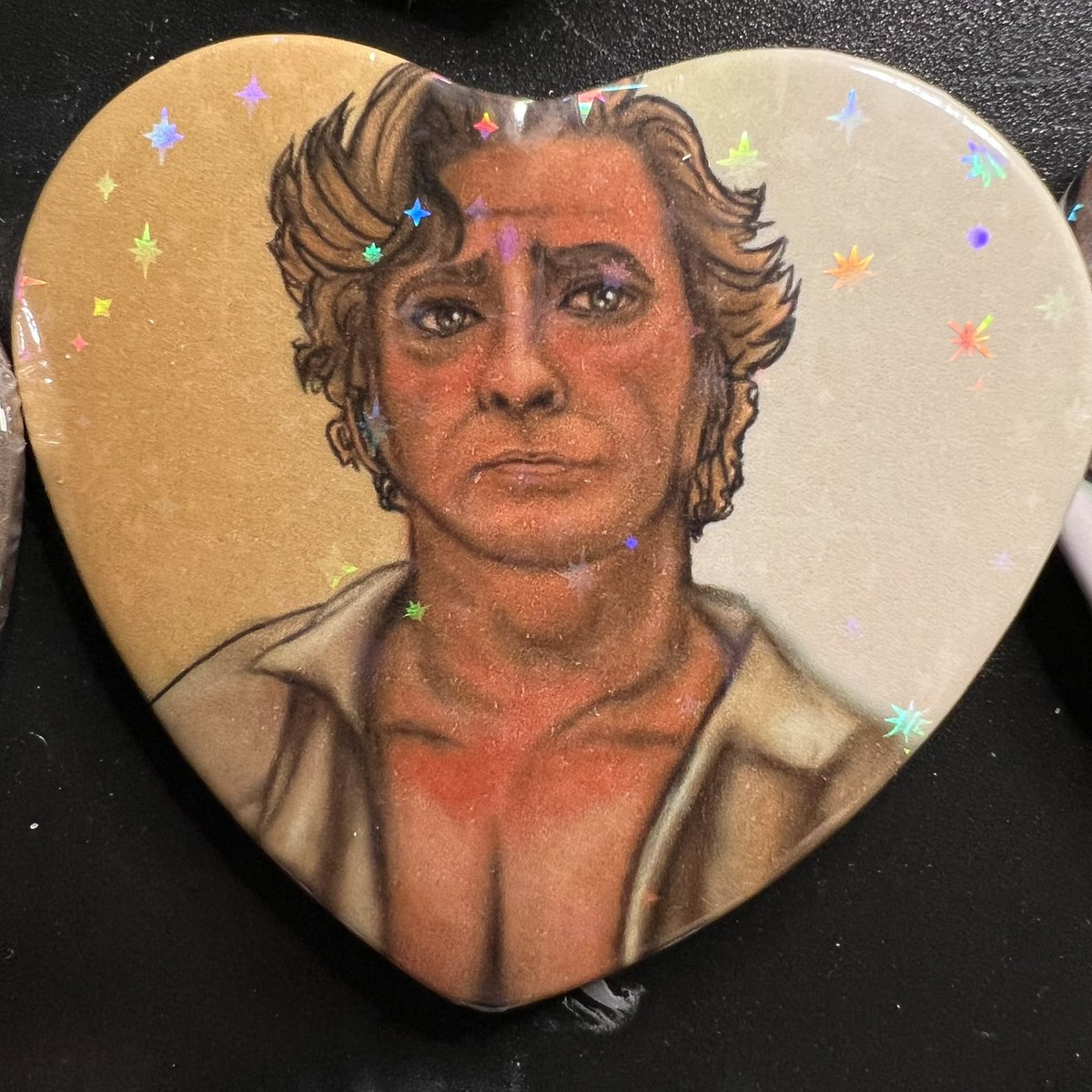 VeeGiggity's tweet photo. Heart pins are up including the buxom Izzy and Stede! Take note of postage costs as I don’t send anything untracked! 

❤️❤️

https://t.co/himX4siyMY https://t.co/ycg6sQMWTh