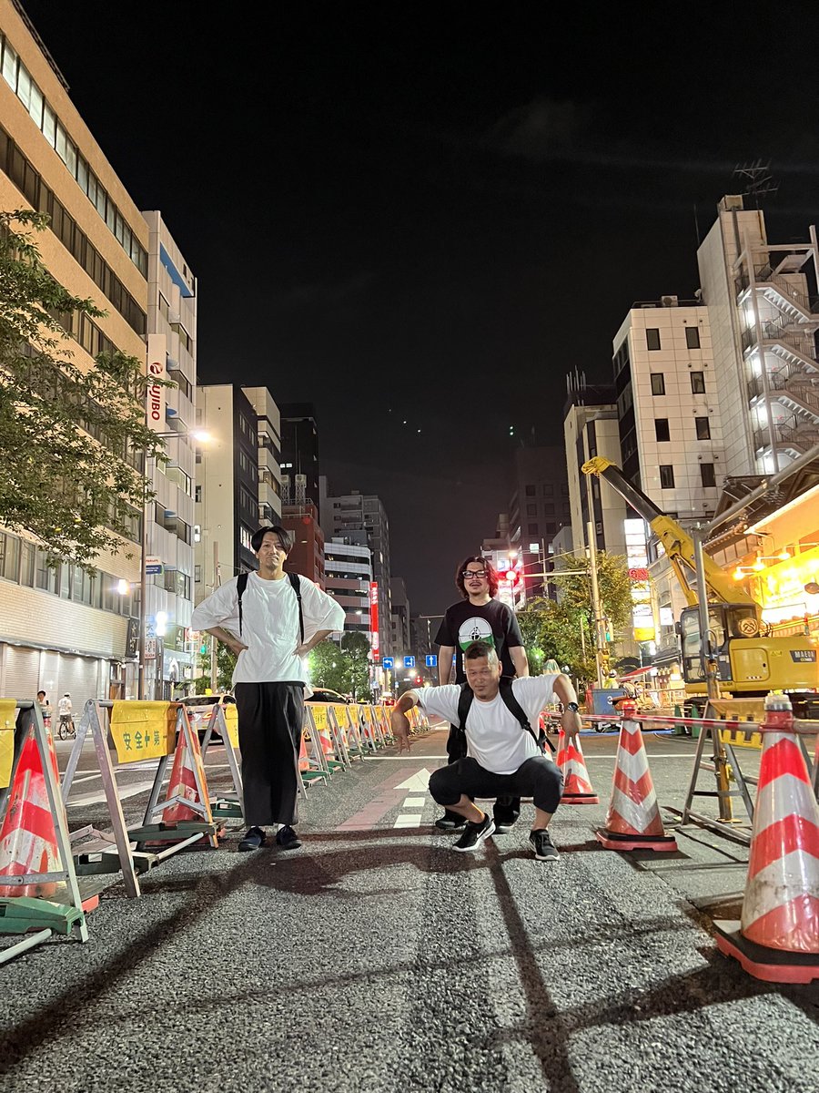 axkxi's tweet photo. サンタさんと小川と桑原 https://t.co/AH6tTY3yq7