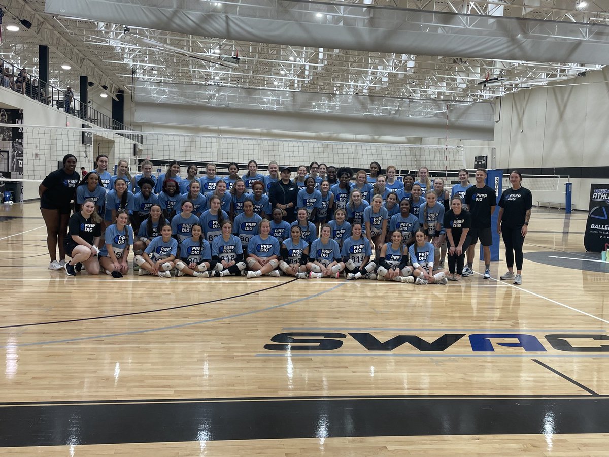 MadisonForst's tweet photo. Thanks for inviting me to the @PrepDig Showcase! Met some amazing athletes and the staff was great! @CoachMikeDZ @PrepDigBecky @PDTexas #PDShowcase https://t.co/EDbC8HPE6O