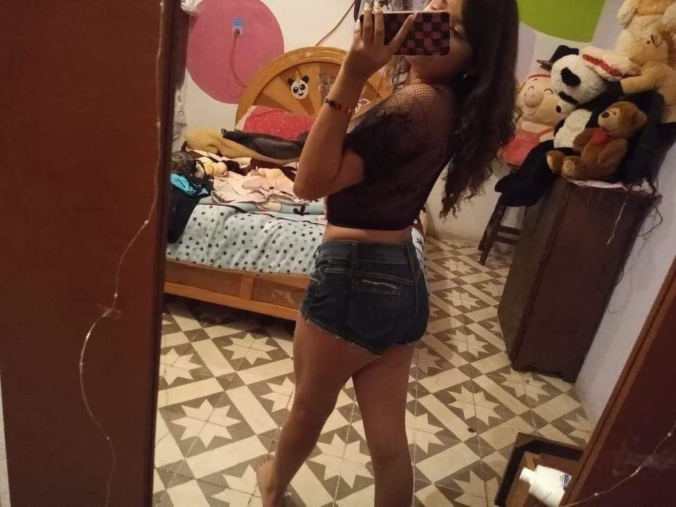 comandos1231's tweet photo. #aporte #putota #tetona #morrita prt 4 https://t.co/4FMzKZUx6C