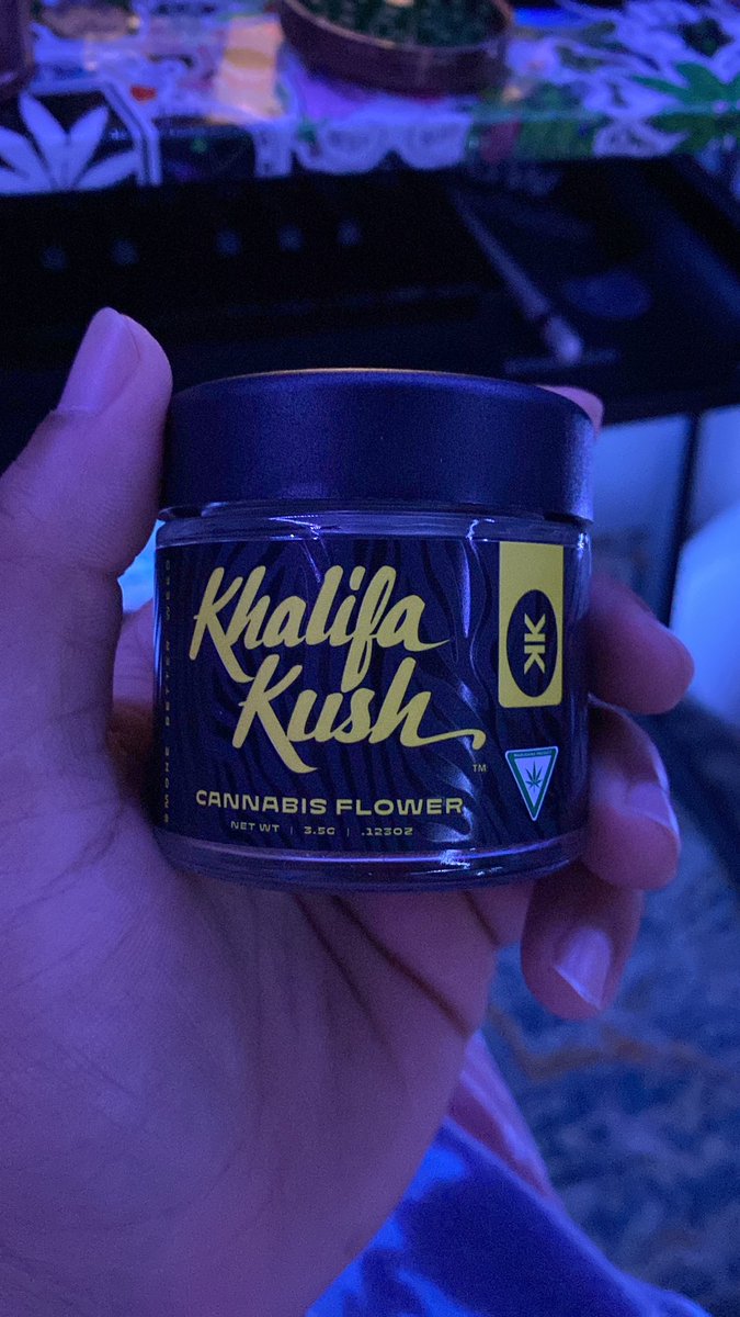 trippadelix's tweet photo. This mornings wake n bake sponsored by @wizkhalifa 🫡 https://t.co/DaDw6NOs2U