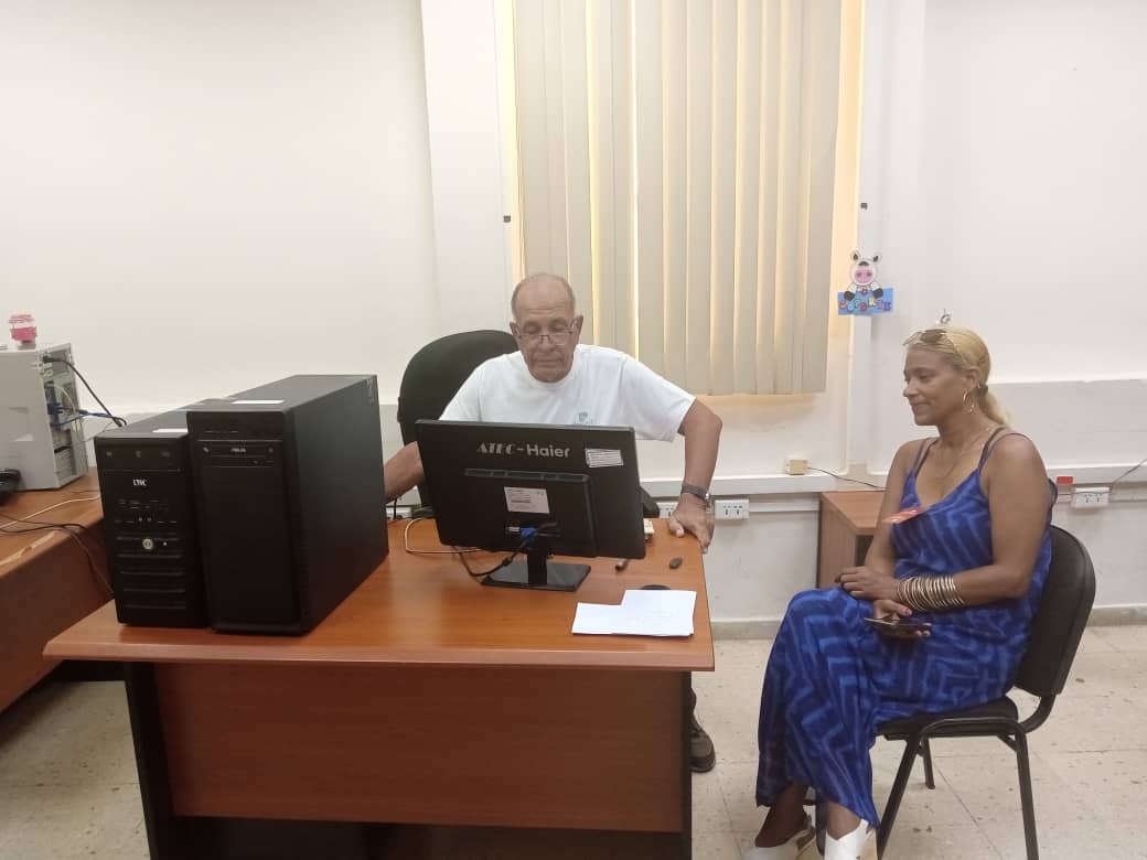 DesoftHab's tweet photo. La experiencia y las buenas prácticas son premisas en #DesoftLaHabana. Hoy te presentamos al especialista en #Versat, José Antonio Martínez que lo caracteriza la seriedad y calidad en el servicio.
#Cuba
#TransformacionDigital https://t.co/BgZpfNBW3s