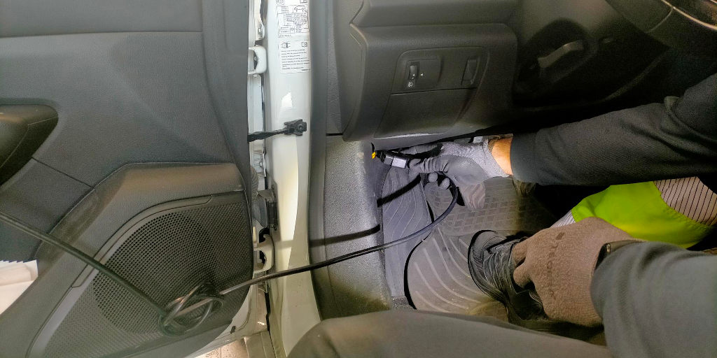 ServiciosAND's tweet photo. 👩‍🔧🚗¿Sabes que las estaciones de #ITV de #Andalucía realizan dos nuevas pruebas durante la inspección?
📲El sistema eCall de llamadas de emergencia
🔋Recopilación de datos de consumo de combustible o de energía eléctrica
🔎https://t.co/KRmDdLHq6k
#Transporte https://t.co/9jP8f2FD1I