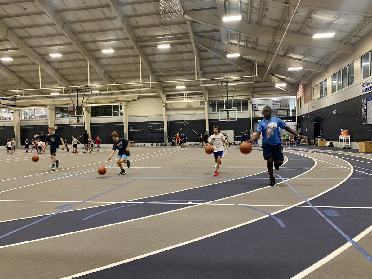 ⚡️🏀 Day 1 of Greyhound Basketball Camp has begun and it’s electric in the Field House! ⚡️🏀
#HoundEm
