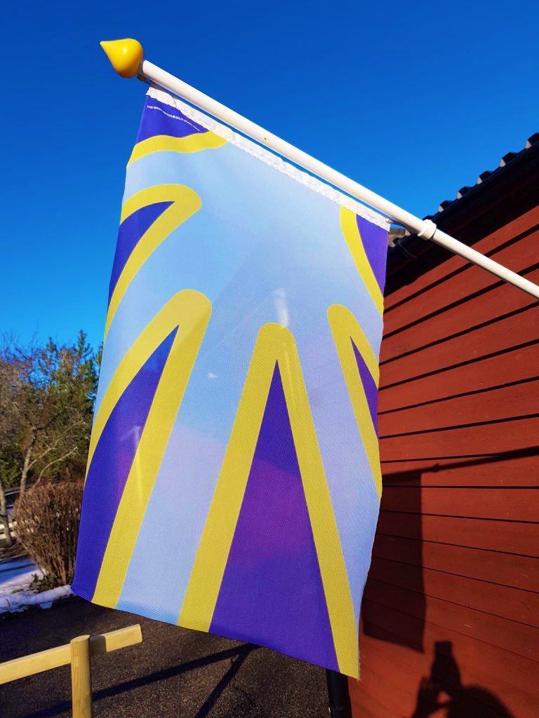 📢 ¡Noticia importante! La Federación Mundial de Sordos <a href="/WFDeaf_org/">World Federation of the Deaf</a>  ha elegido una nueva bandera para representar a la comunidad sorda mundial. Diseñada por el artista sordociego francés Arnaud Balard, esta bandera simboliza la identidad y los valores de la comunidad sorda.

💙