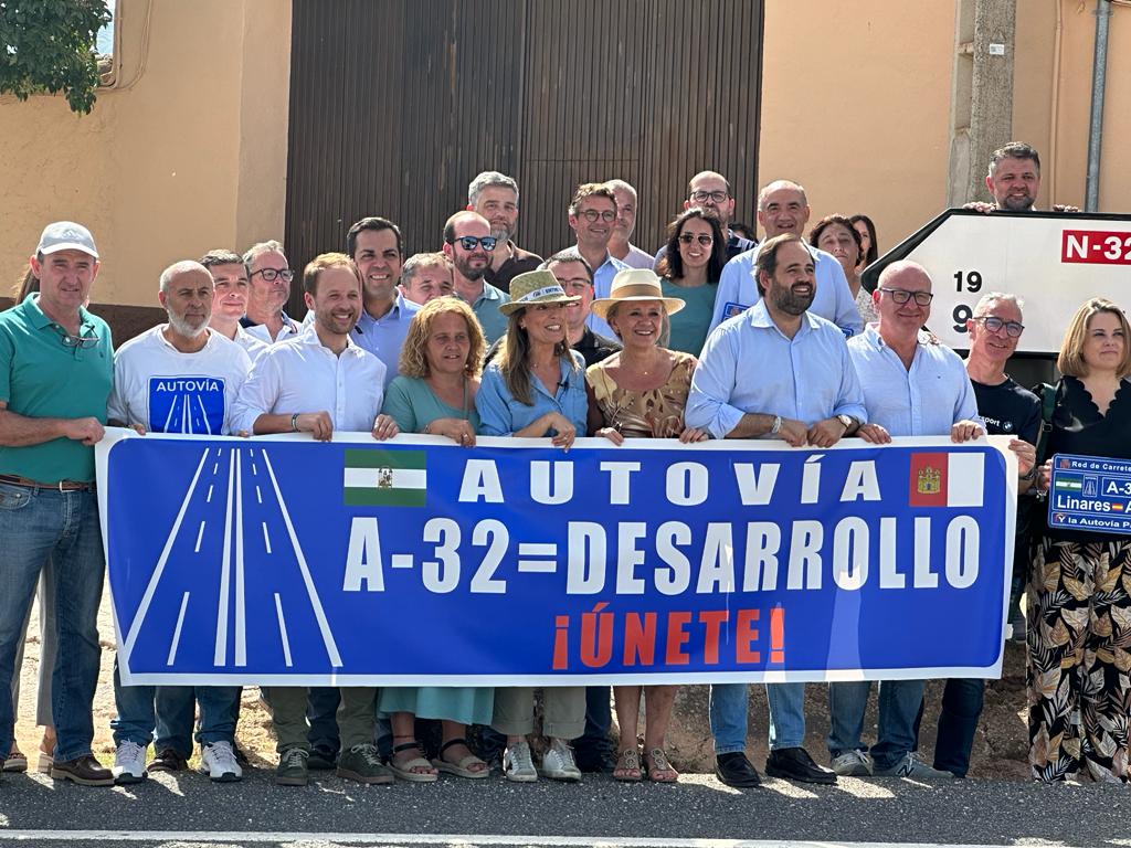 Hoy he estado en la provincia de Albacete con los compañeros del <a href="/pp_jaen/">PP Jaén</a> reivindicando la finalización de la A32. Una infraestructura vital para #Jaén que el PSOE ha dejado de lado.

El voto seguro para que nuestra provincia se desarrolle se llama <a href="/NunezFeijoo/">Alberto Núñez Feijóo</a>

#EsElMomento