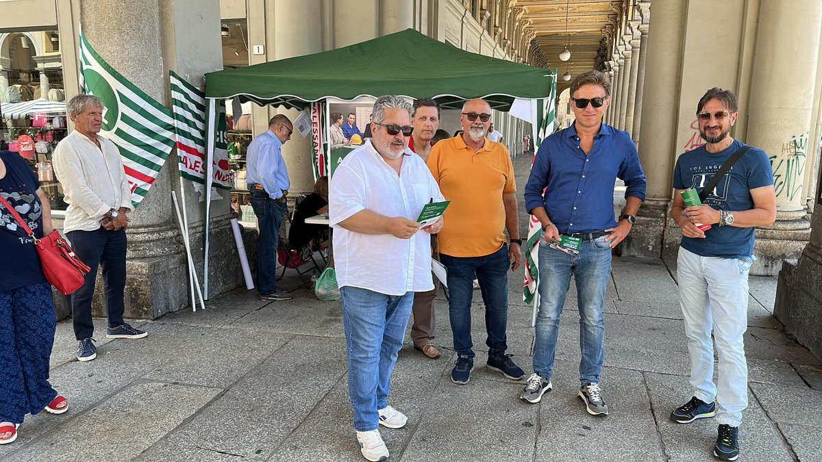 f_barelli's tweet photo. Oggi in piazza ad Alessandria per la raccolta firme... Noi ci siamo W la Cisl
@AlessandriaAsti https://t.co/iwIW4Z4pdn