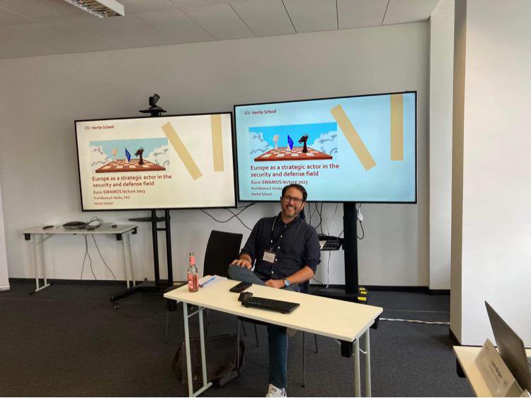 EISSnetwork's tweet photo. π Today we have kicked off the second edition of #EuroSWAMOS! @Hertie_Security #EISS #Europe #grandstrategy #securitystudies #summerschool @Mauro_Gilli @mephenke @Hg_Meijer @MorganLKaplan @NinaSilove
π· https://t.co/mUjzk55X0H
