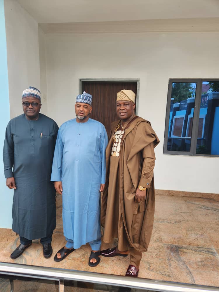 Earlier today, Senate Minority Leader, Sen. Simon Nwadkon and Deputy Minority Leader Of The Senate, Sen. Akogun Lere Oyewumi paid a courtesy visit to the Acting National Chairman Of Peoples Democratic Party, Hon. Damagun in Abuja.