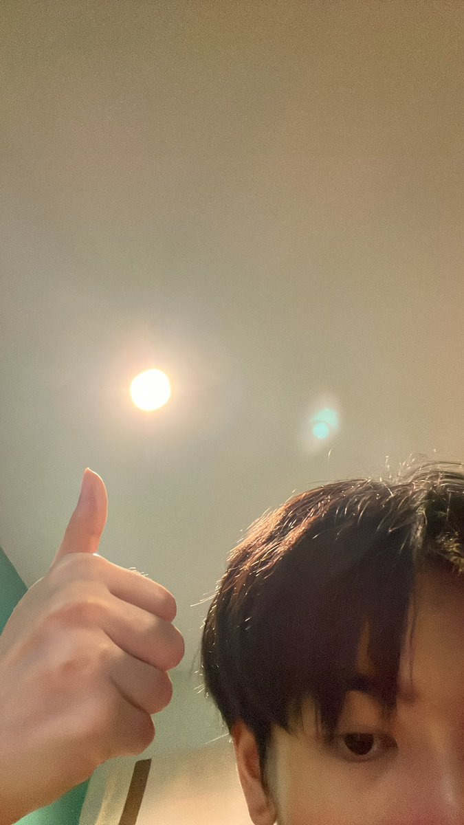 ผมเปลี่ยนหลอดไฟแล้วครับ ท่านผู้ชม🤣