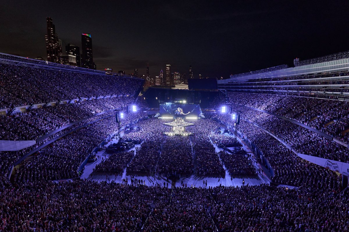📰| @TheMusicNetwork estimates 'The Eras Tour' will gross 1.3 BILLION dollars