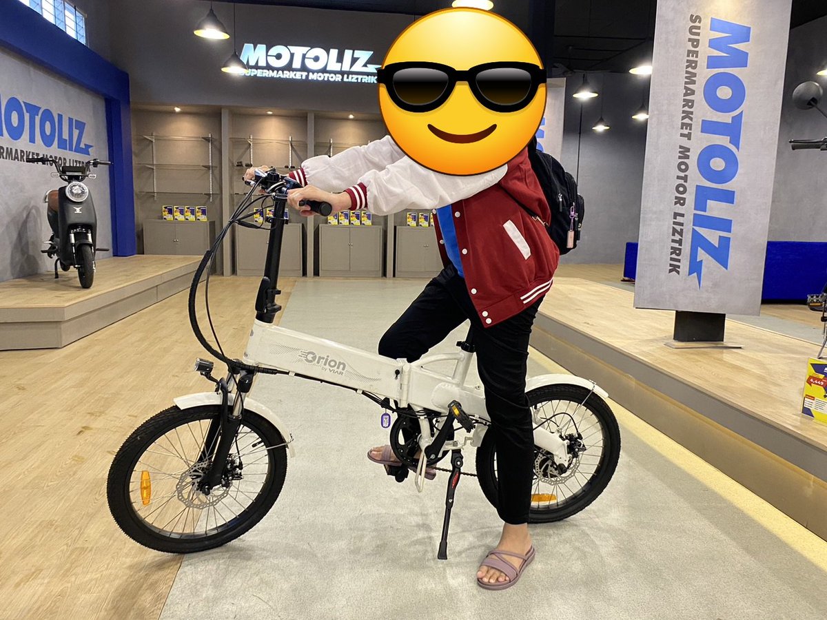 aratteloiv's tweet photo. twitter pls do ur magic
info khilangan sepeda!!
utk area jogja dan skitarnya, tlg share info yg menemukan sepeda lipat merk viar orion warna putih tanpa batrei
ciri2 sperti di foto, sudah divariasi spion kanan kiri dan lampu sein blkg bawah sadel
ada reward bagi yg menemukan.. 🙇🏻‍♀️ https://t.co/Oxe0vFRF6V