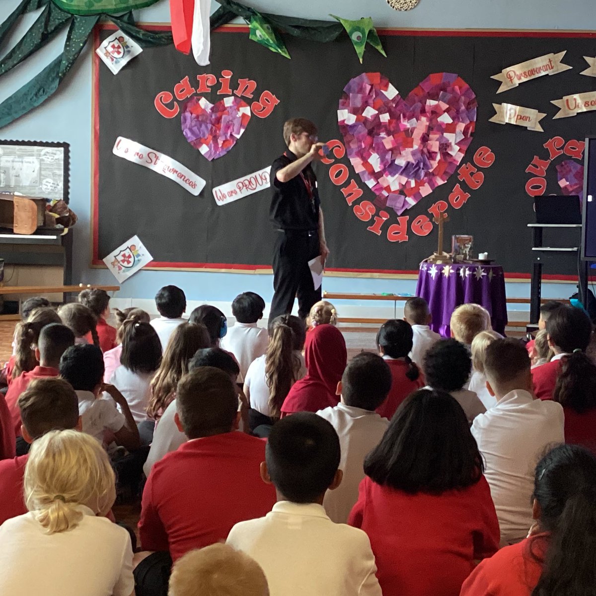 Y6FoxesStLaw's tweet image. Ready, Set, Read! Today we found out all about the York Summer reading challenge. 6 books to read over the summer and prizes to be won! @stlaws_school