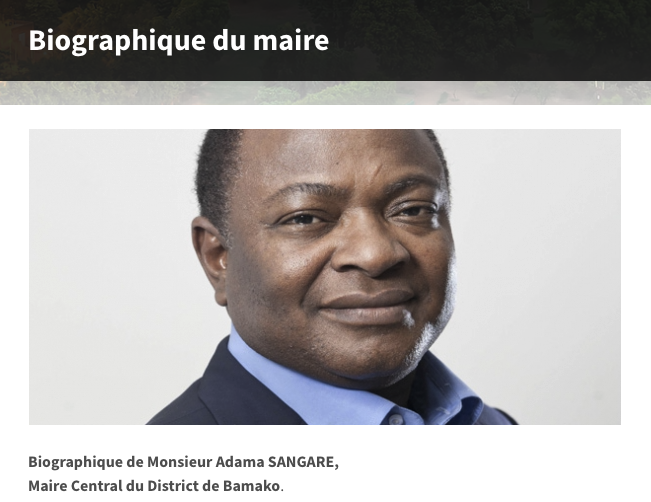 Adama Sangaré est le maire de Bamako depuis le 6 juillet 2007. Il fête donc ses 17 ans à la tête du district.

Un de ses rôles en tant que maire est de délibérer sur l'hygiène publique et l'assainissement du district.

#BAMAKOESTSALE