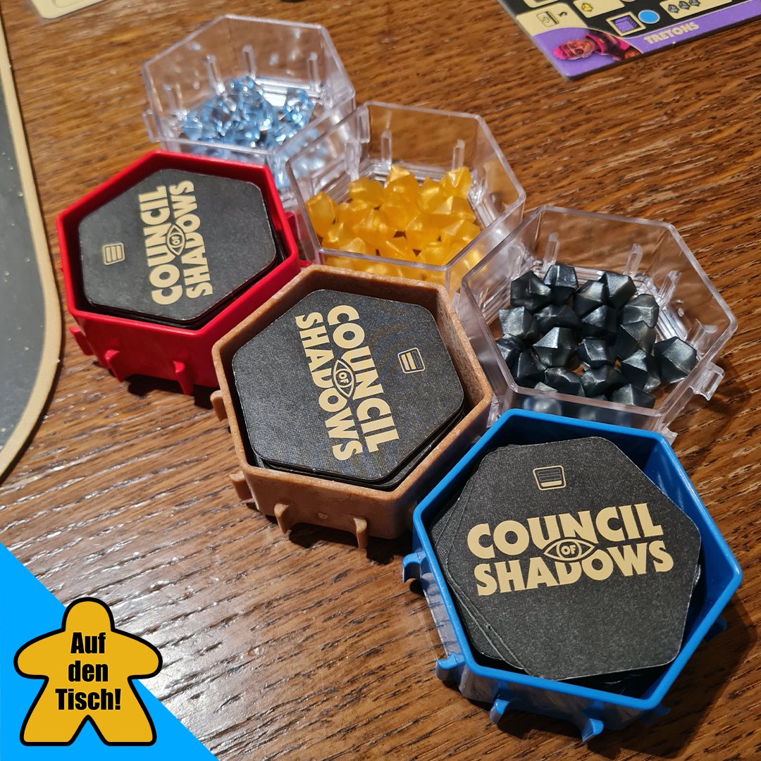 aufdentisch1's tweet photo. #CouncilofShadows war für mich die Überraschung der SPIEL 2022. Samstag kam es wieder auf den Tisch. Leider lief es für von Anfang nicht so gut und ich kam am Ende nicht mal auf Level 3. [1/2]
#aufdentisch #brettspiele #brettspiel @spieledinos https://t.co/JTHJrdjVax