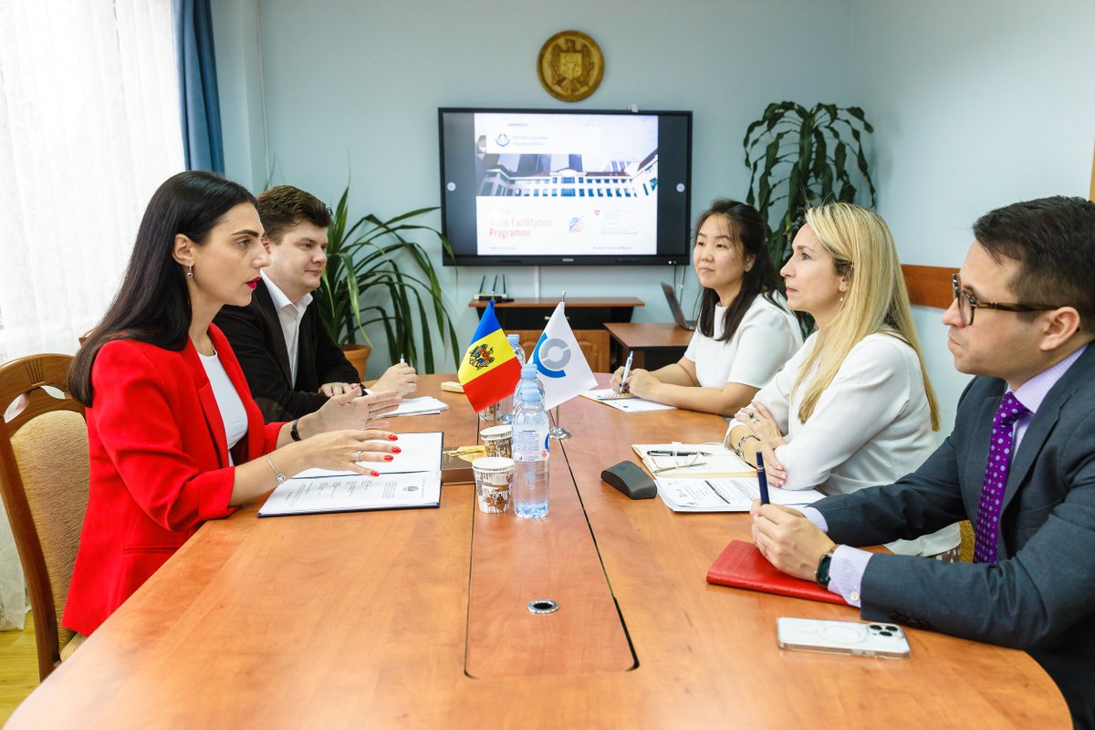 WCO_OMD's tweet photo. Mission de suivi réussie en Moldavie 🇲🇩
➡️ https://t.co/396z9EXbes
#OMD #Douane #RenforcementDesCapacités #PMFE #ProgrammeOMD_SECO #CommerceInternational #CommerceMondial #FacilitationDesEchanges #AFE https://t.co/pZZ8FNccsp