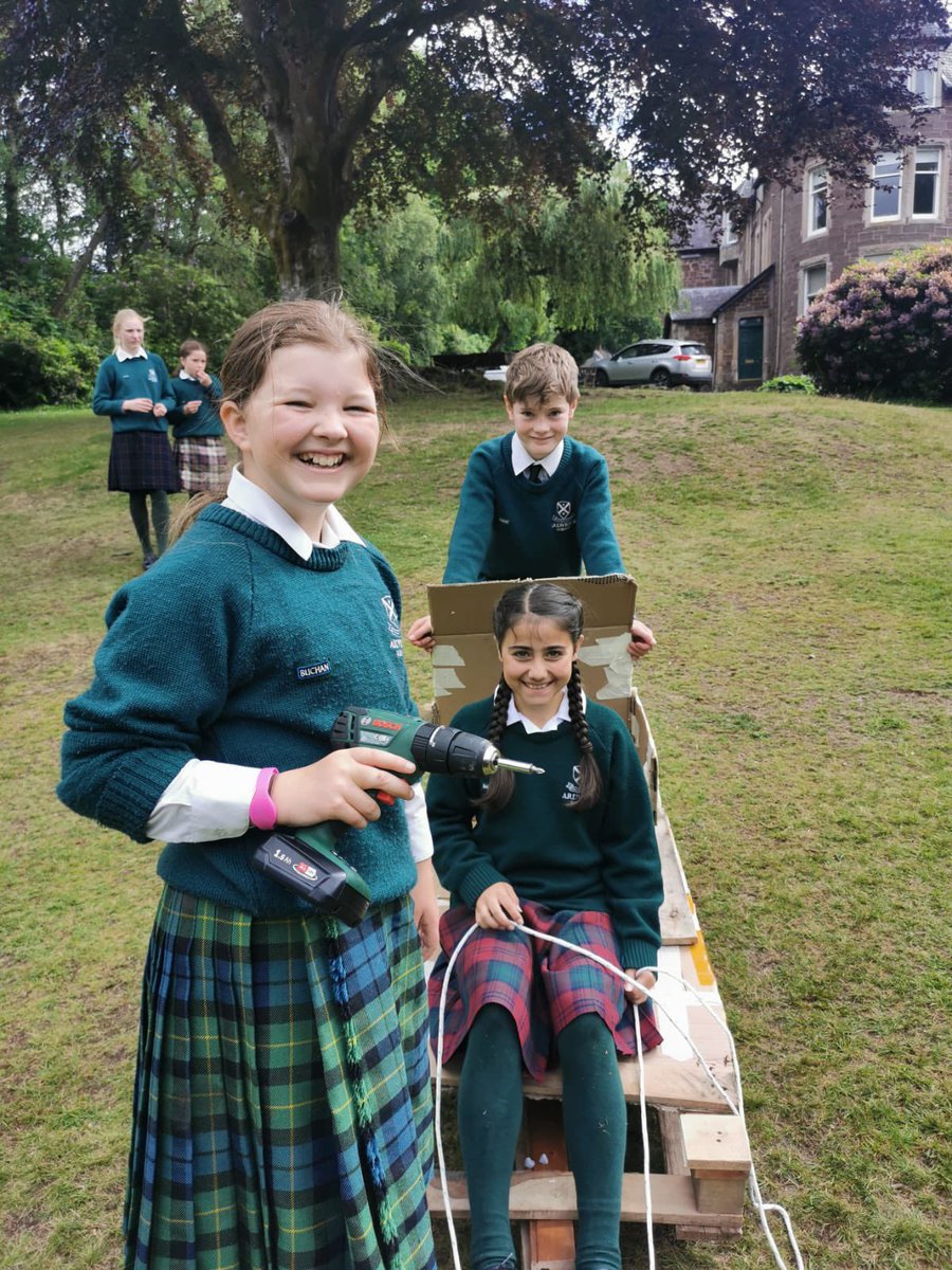 ArdvreckSchool's tweet photo. Before the end of term, children in our DT club successfully lauched their go karts! With parts salvaged from old and broken items, they have done brilliantly to produce these nifty little karts!
#engineer #STEAM #construction #designandtechnology https://t.co/UBXPhAOuT3