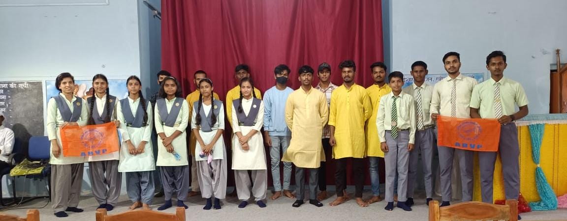 abvpcg's tweet photo. अखिल भारतीय विद्यार्थी परिषद जिला सूरजपुर के भटगांव इकाई में राष्ट्रीय विद्यार्थी दिवस पर, विभिन्न विद्यालयों में "दे जवाब ले ईनाम" प्रश्नोत्तरी कार्यक्रम किया गया जिसमे सैकडो छात्र छात्राओं ने पूरे उत्साह से भाग लिया।
#ABVP75 https://t.co/fbvzrTuOHa