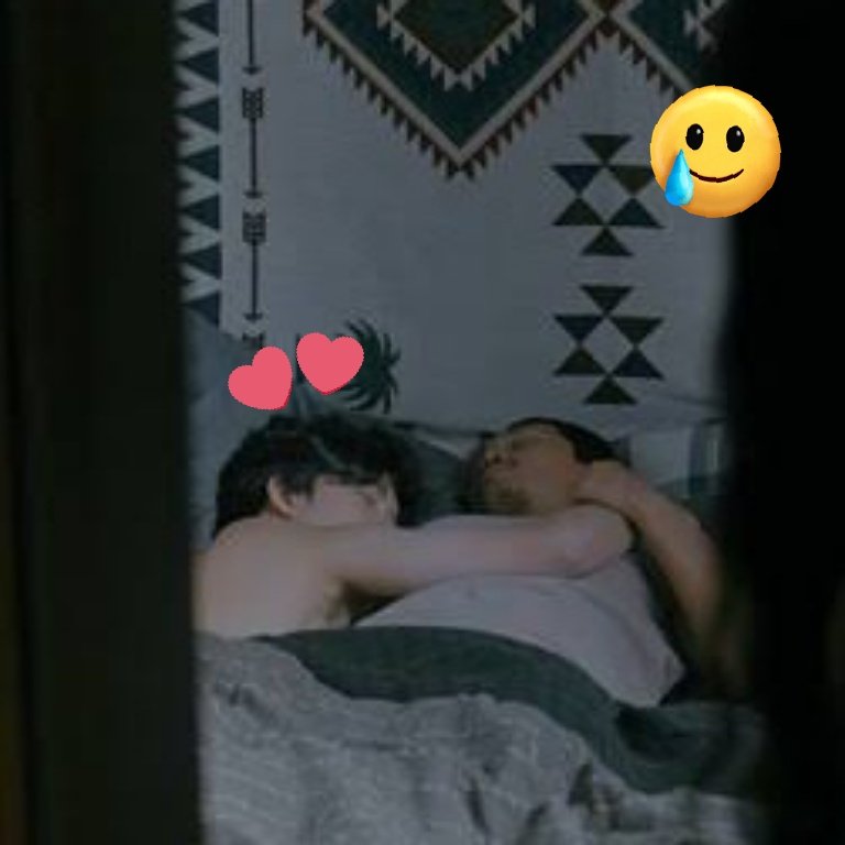 hohongsae's tweet photo. #ADistantPlace #HongKyung
Hyunmin and his lover, Jinwoo💕
I literally scream when I saw Hong Kyung being shirtless in this scene😭🤣
#정말먼곳 #홍경 https://t.co/XjLdYqMNN3