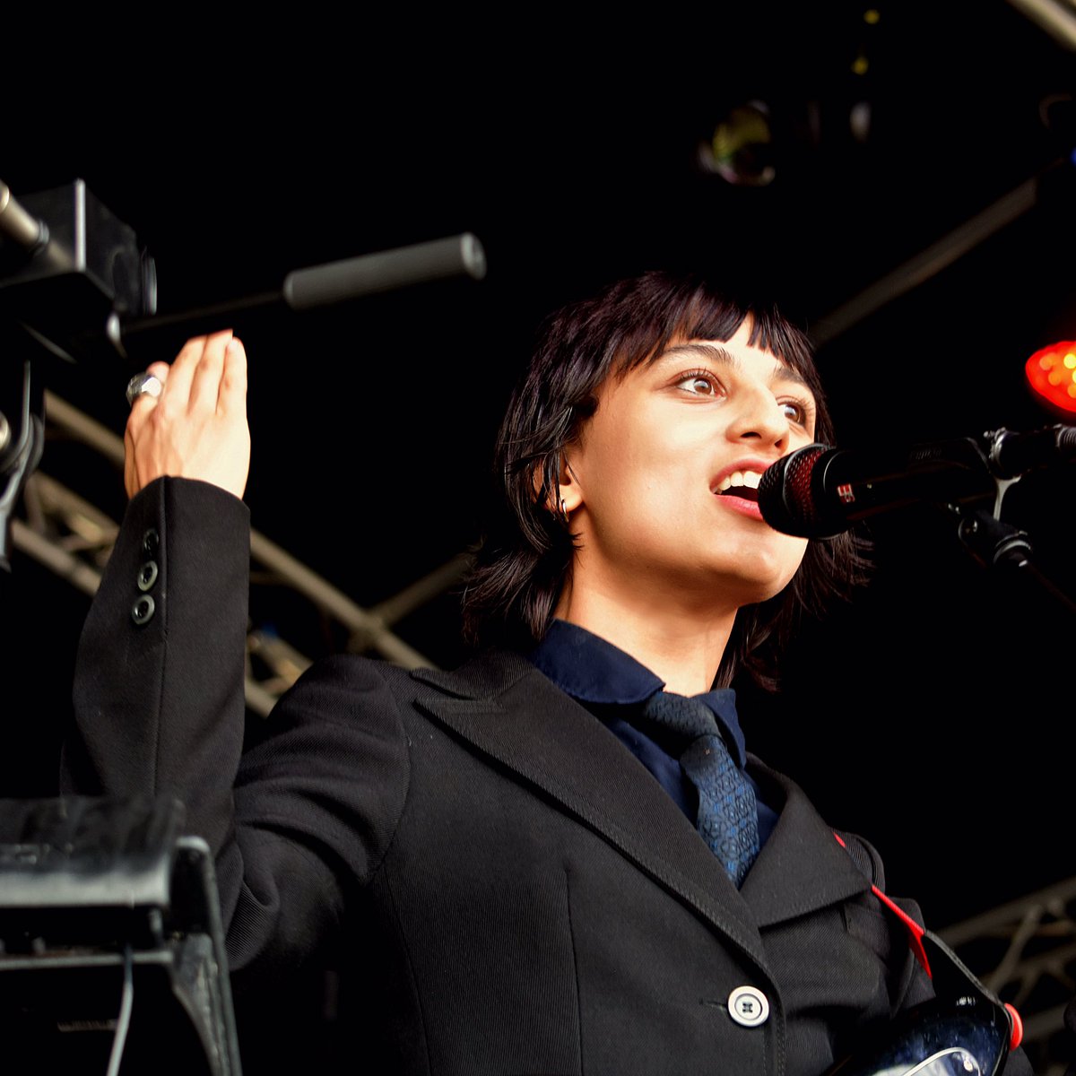BreakGlassMag's tweet photo. Fab day in the stunning surroundings of the De La Warr as the inaugural Seaview Festival delivered on every level - review and photos here...
https://t.co/z41bqHpGZk
📸 @16beasleyst
🎪 @SeaviewFestival
📣 @austeritylabel
#SeaviewFestival #SV23 https://t.co/phVLpYWvhu