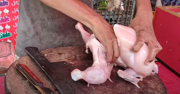 mdsolam54376485's tweet photo. 📷

অসাধারণ মুরগি কাটিং Excellent chicken cutting video link: https://t.co/NKj0yW3tC8 #chicken, 
#chickenrecipe, #chickencutting_videos, #chickencutting_skills, #fishcuttingbd_withrapsan, #fishcuttingbd_withrapsan, #chickencuting, #morgicutting, #morgicuttin, #chicken, https://t.co/26wFiaHvG7
