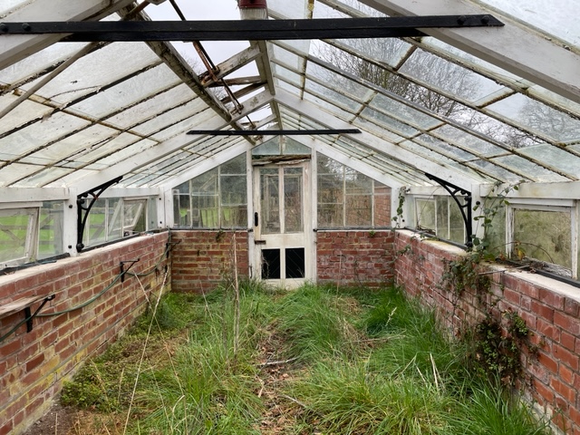 GriffinGlasshse's tweet photo. Mr &amp; Mrs W in Herefordshire needed a replacement for their #GableAttached #glasshouse, as their old #greenhouse was clearly nearing the end of its days.
The new structure is easy to clean and maintain and has a lifetime structural guarantee.
Speak to us:
https://t.co/zwjOIDvsGe https://t.co/5rqILj6Mjx