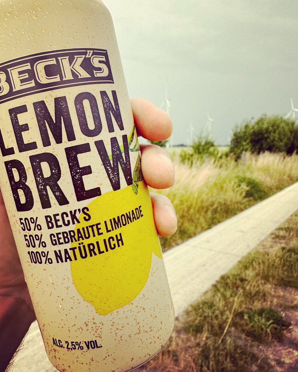 gummibierchen's tweet photo. #BecksLemonBrew, schön erfrischend bei schwülem Wetter🍺 #becksbier #becksdeutschland #becksbeer #shandybeer #alsterwasser #lemonbrew #germanbeer #germanbier #deutschesBier #bierliebe #bierdurst #bierdestages #bier #biertest #bierporn #bierlife #bierlust #bierpause #gespritztes https://t.co/BJ7GN7WZYX