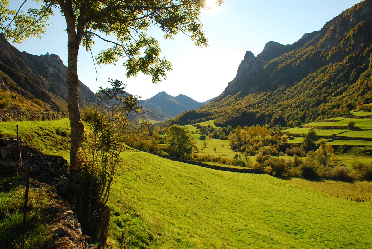 NickLovesSpain's tweet photo. What is your favorite region in Spain? https://t.co/45wLIadm1G