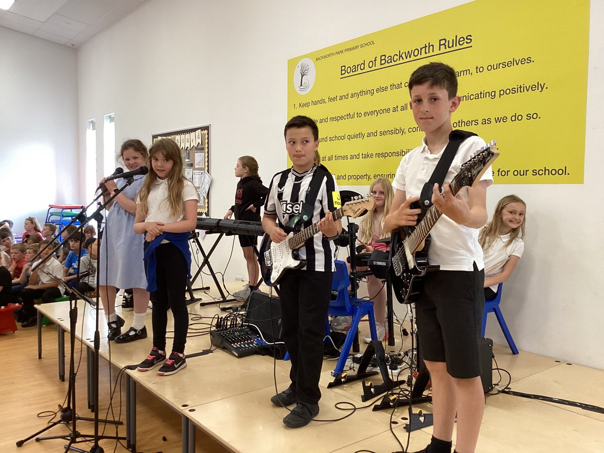 BPPSY5's tweet photo. All of the bands with year 5 pupils in. 👏👏 #rocksteady https://t.co/1KlcwSnrrT