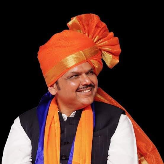 PrakashGade13's tweet photo. उद्धव ठाकरे सारख्या कर्म दारिद्र माणसाने देवेंद्रजी सारख्या  'कर्तृत्ववान' व्यक्तीबद्दल बोलणे म्हणजे सूर्यावर थुंकण्यासारखं आहे. 

ज्याना वडिलांनी दिलेला विचार राखता आला नाही, पक्ष वाचवता आला नाही अश्या माणसाने इतरांना कलंक म्हणणे म्हणजे स्वतःचा वैचारिक दारिद्र्य दाखवणे होय. https://t.co/aDFY40sH2U