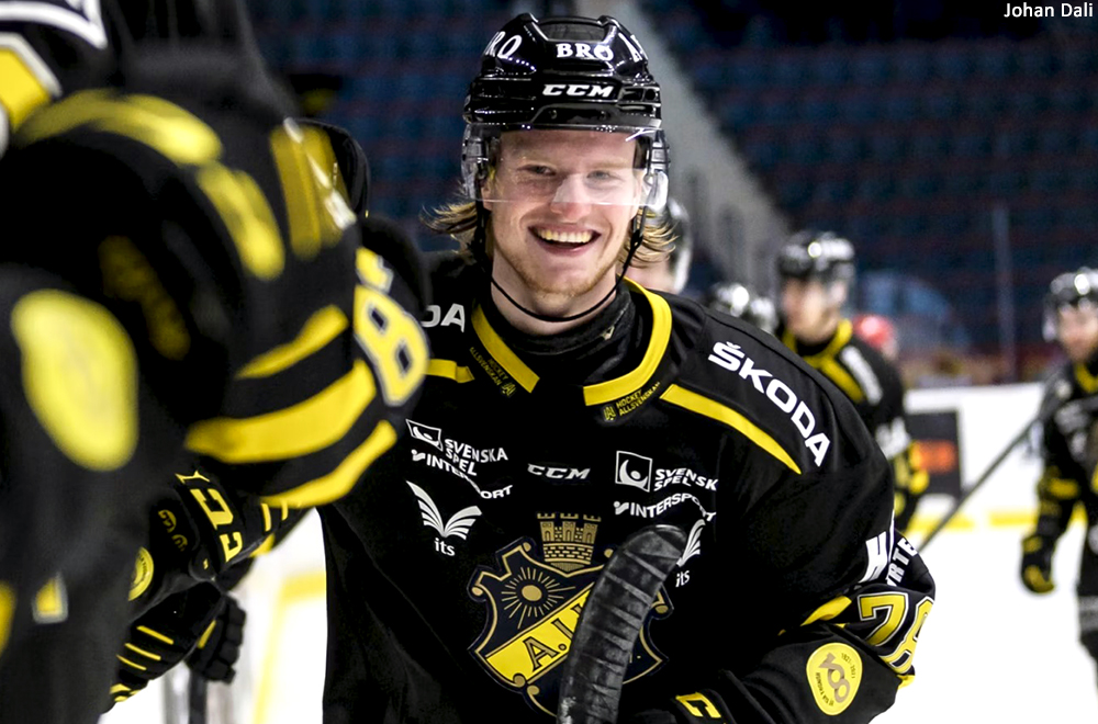 WBSPenguins's tweet photo. The Penguins have inked defenseman Thimo Nickl to an AHL contract for the upcoming 2023-24 season: https://t.co/AfRfPSSK3D https://t.co/rrzCDPd1wd