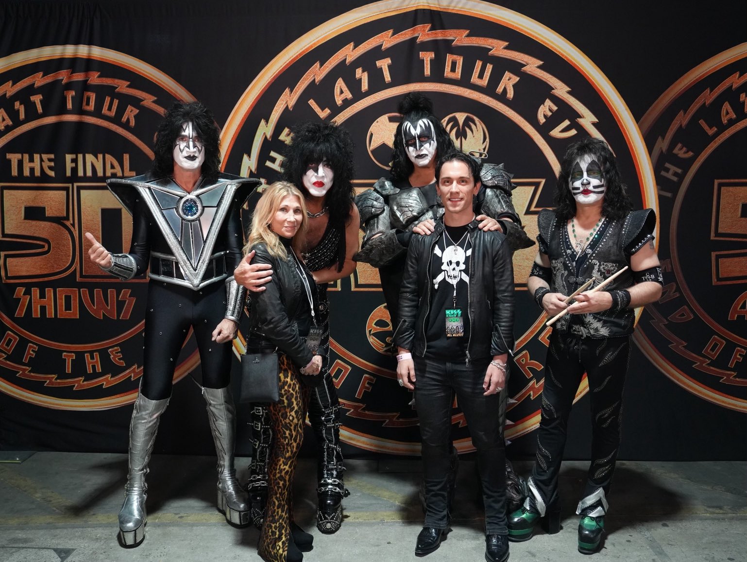 Maureen Van Zandt on Twitter "Snuck into the KISS meet and greet in
