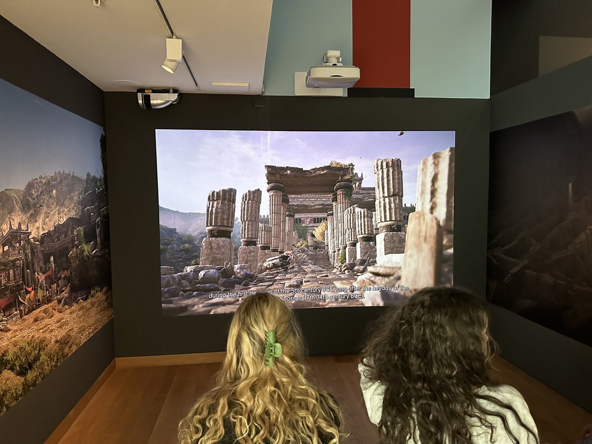 TinctureOfMuse's tweet image. Like the section with @assassinscreed not just (another) game footage clip but video explaining design references of actual site. V popular with younger visitors @AshmoleanMuseum #LabyrinthAshmolean