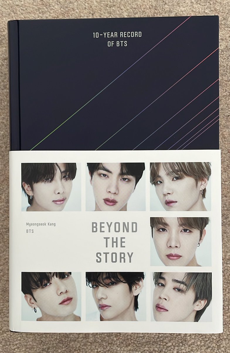 staerry7night's tweet photo. THE BOOK JUST GOT DELIVERED😭😭💜 https://t.co/EDMB2oYo3E