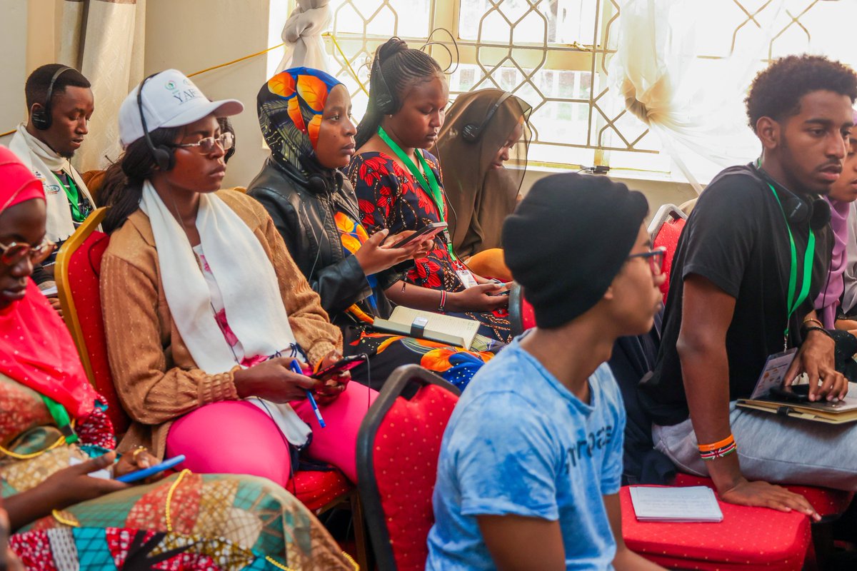 Summer_School1's tweet photo. "Building a just and sustainable future starts with understanding the concepts of just Transition!" Ted Moya; Lecture Oxford University, during  @Summer_School1 Cohort III training. Let's pave way for fair world together!
#NSSCJ3
#climatejusticeschool
@PACJA1 
@acsea_54 
@Sida https://t.co/zb9OgFQZxZ