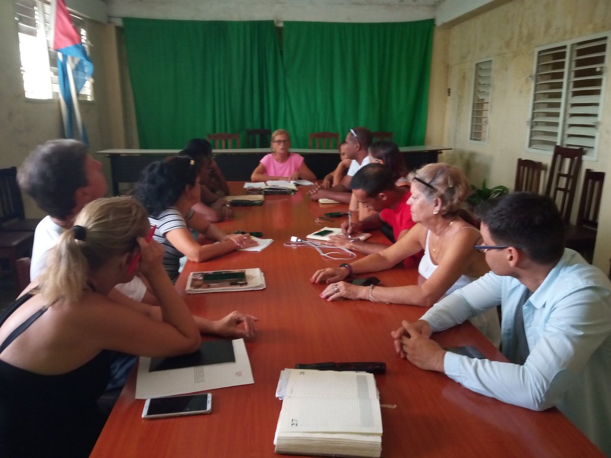 IPELVCLoly's tweet photo. Reunido el núcleo del PCC de la #DPTVC para el debate y discusión de los documentos base para la II Conferencia de nuestro Partido.
#PCC.
#VillaClara https://t.co/knyNhh5yJT