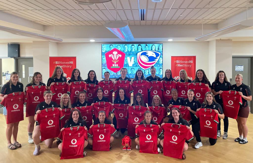 🏴󠁧󠁢󠁷󠁬󠁳󠁿 The Welsh U20 women’s squad, looking ahead to the next game against Canada! 🍁

#WelshRugby | #CymruU20