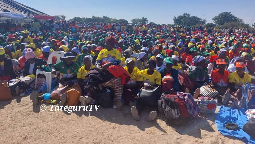 zanupf_patriots's tweet photo. Today, VP Dr CGDN met citizens at Chin'ai Primary School in Gutu East. ‼️ https://t.co/GmfOKlC2hh