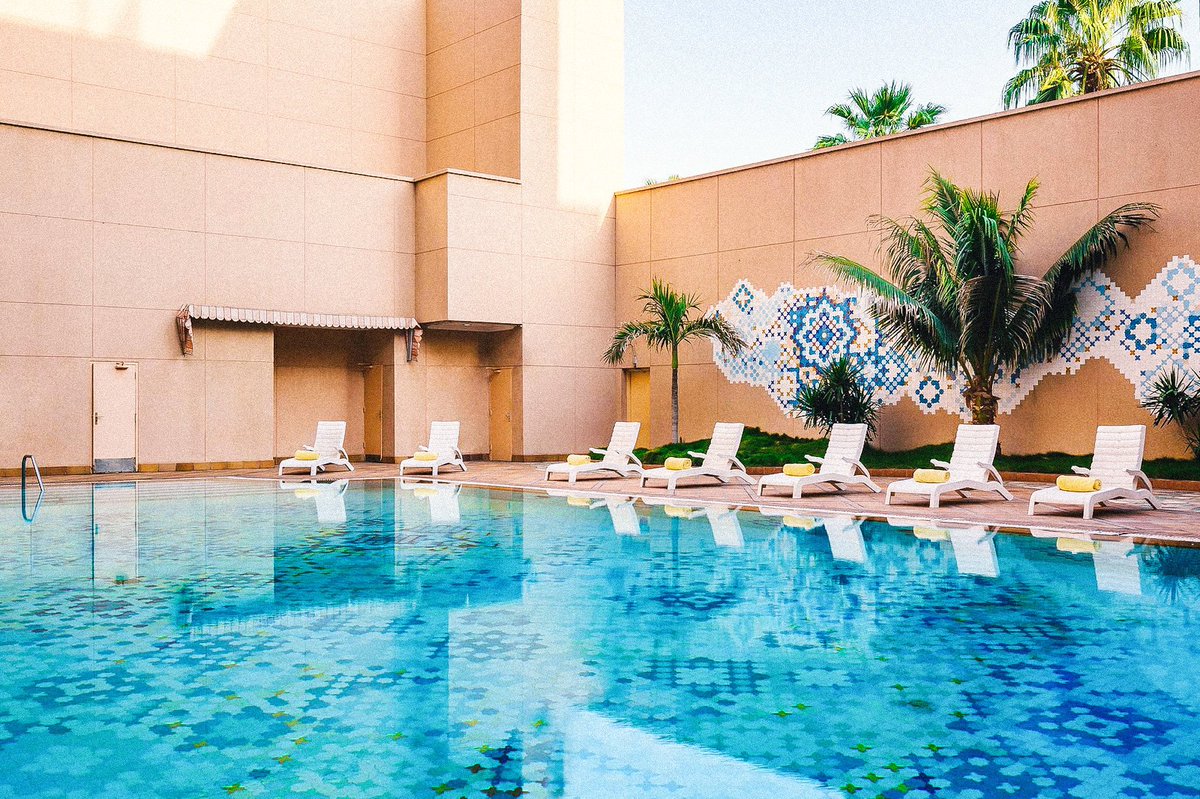 MeridienJeddah's tweet photo. احجز إقامتك في المريديان واستمتع بتجربة فريدة بالاسترخاء تحت أشعة الشمس الرائعة ☀️

Book your stay at Le Meridian and enjoy a unique relaxation experience under the beautiful sun rays ☀️ https://t.co/YMM3d55GNA
