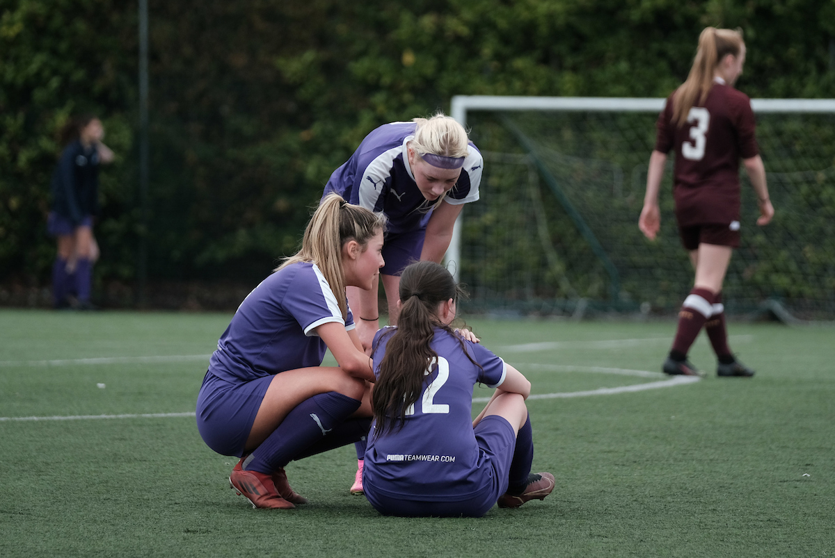 MONDAY MOTIVATION

Good team-mates check in on each other.

#BeTheDifference 
📷 Alex Todd | Sportpix