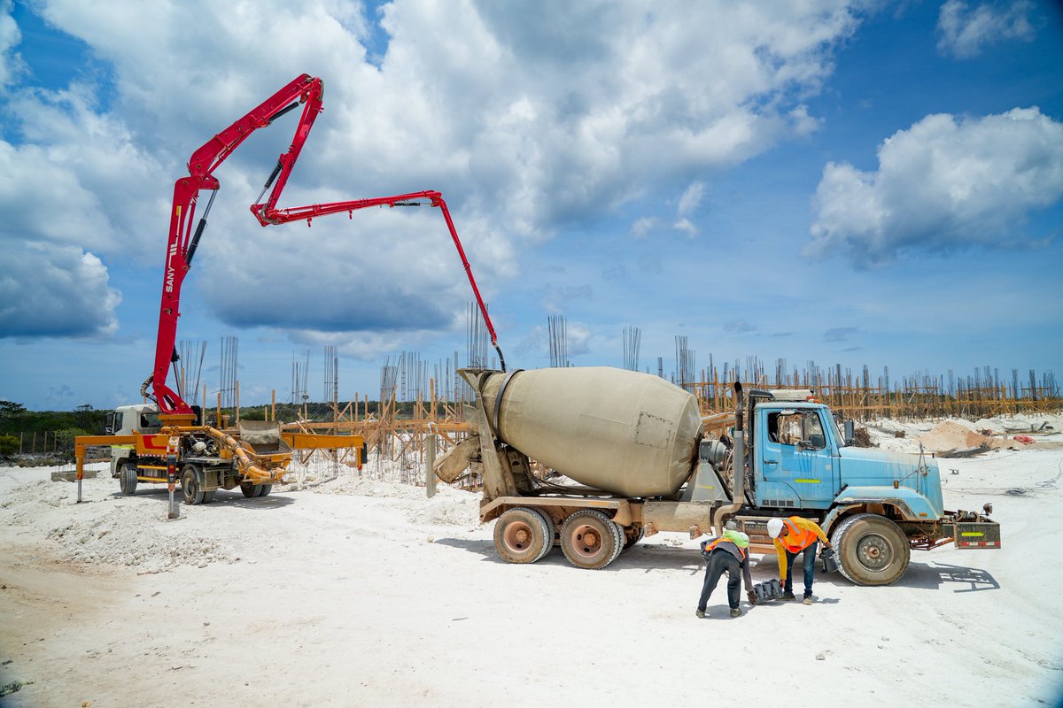 ¡Avanzamos hacia el cambio de la región Sur!  

¡Así van las obras en #CaboRojo Pedernales! les comparto fotos de los avances del H10, que es el primero de los tres hoteles que están en construcción en la fase I del proyecto. 🙌🏼 

Sin dudas, Pedernales se convertirá en el próximo