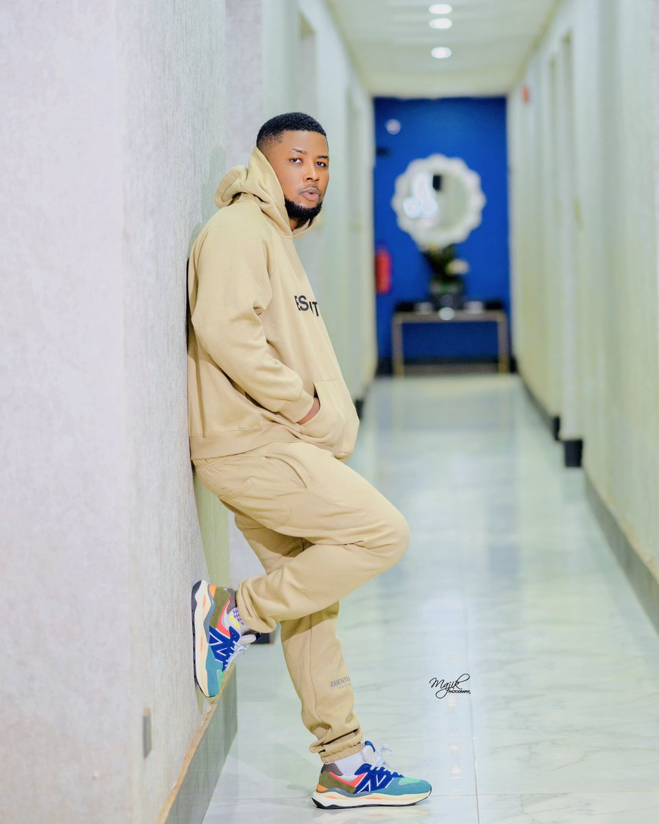 starprinx_'s tweet photo. The danger of a single story is that it is a one sided story that it narrator pays more attention to the negative side of the character, #GraceOnDuty EP SOON  #boystar @Coal__City @djgunz9ja @JummaiBulama @betapikin042 @HoneyOjukwu @Jamessucre2 @EnuguGod @AgathusCakery @naoodera https://t.co/M3TY9T2ocu