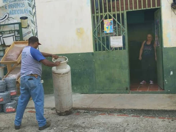 Cumpliendo con el 1x10 del Buen Gobierno implementado por el Presidente <a href="/nicolasmaduro/">Nicolás Maduro</a>,  5.343 familias de distintas comunidades del estado #Guárico fueron abastecidas con la distribución de Gas Licuado de Petróleo a través de las plantas operativas de <a href="/GasComunalGua/">Pdvsa Gas Comunal Guárico</a>.

#12Jul
