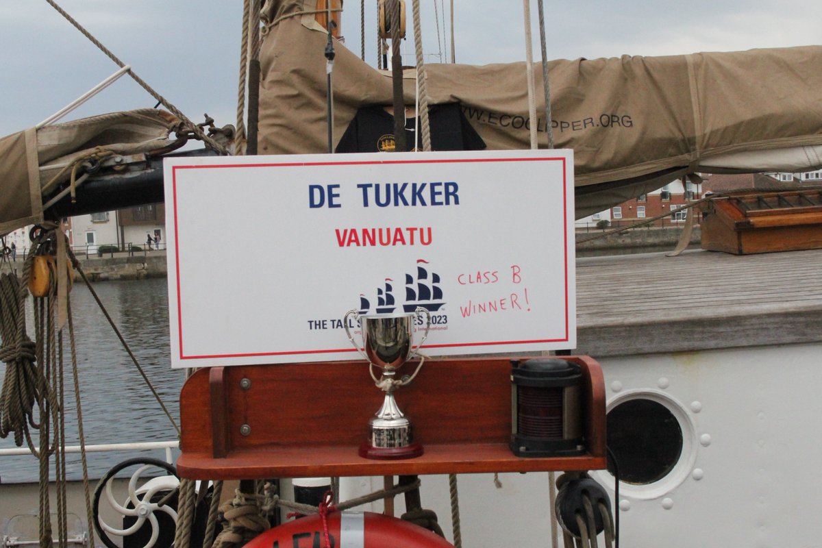 @EcoClipper De Tukker in the sunshine at Hartlepool, and proudly displaying, their Class B winning trophy, should also have won an award for being the friendliest most engaging crew, they didn't stop smiling and chatting, back to their day job now moving cargo under sail