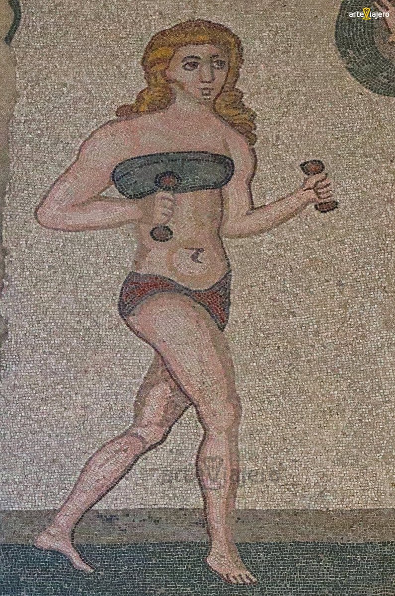 arteviajero_com's tweet photo. Parece que el Bikini y el Fitness ya estaban de moda hace 1.700 años según podemos ver en estos mosaicos romanos de la Villa del Casale (Sicilia, #Italia)
#FelizLunes #art https://t.co/48H14mISOc