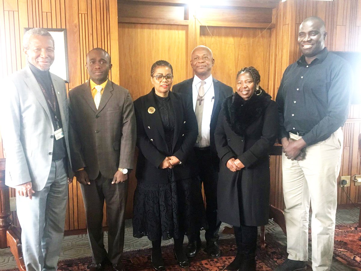 rsaembliberia's tweet photo. Key #Liberia-#SouthAfrica moment to advance #Science diplomacy. Today's MoU Signing ceremony at @unisa between the Heads of 2 iconic Universities: the University of Liberia &amp; the University of South Africa. Global South &amp; African co-operation in action! 

@iqbalau_ https://t.co/XhZSdaWXVW