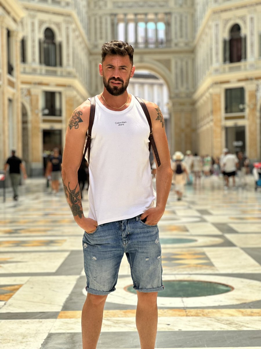 Toccata e fuga a Napoli! Non potevo non dare anche io il mio contributo a #marefuori4