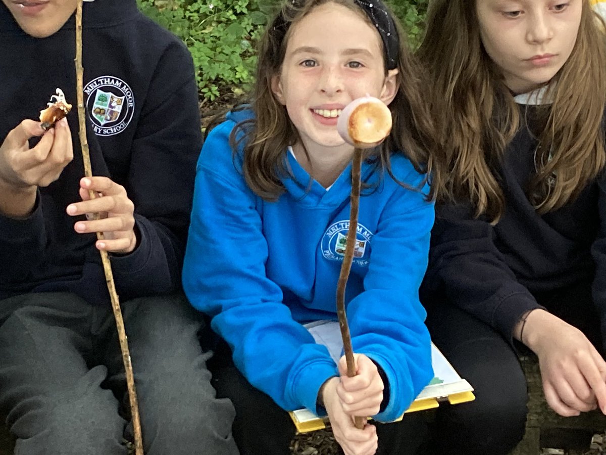 MelthamMoor's tweet photo. @MMY6 have had a great afternoon working out the age of the trees in our upper woodland - and of course we toasted a few marshmallows in and amongst #MMMaths #MMOutdoorlearning #MMPSHE https://t.co/BT4Fb5udx8