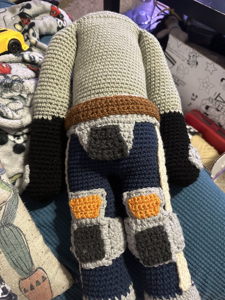 fayefaye1306's tweet image. Tech progress from last night! (I sewed his arms on a scooge crooked, so that’s why everything else looks a little crooked.) Next up, vest! #FiberArts #Crochet #fiberartist